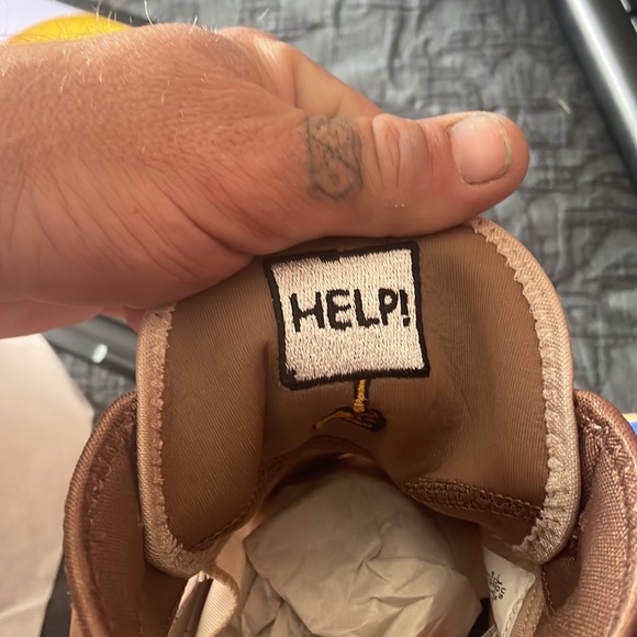 LeBron  Spacejam 18s - Picture 7 of 9